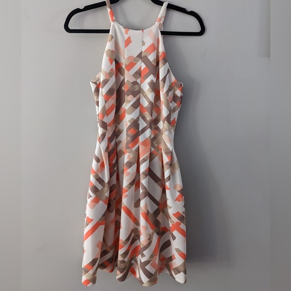 Beautiful Vince Camuto size 4 dress - Picture 11 of 11